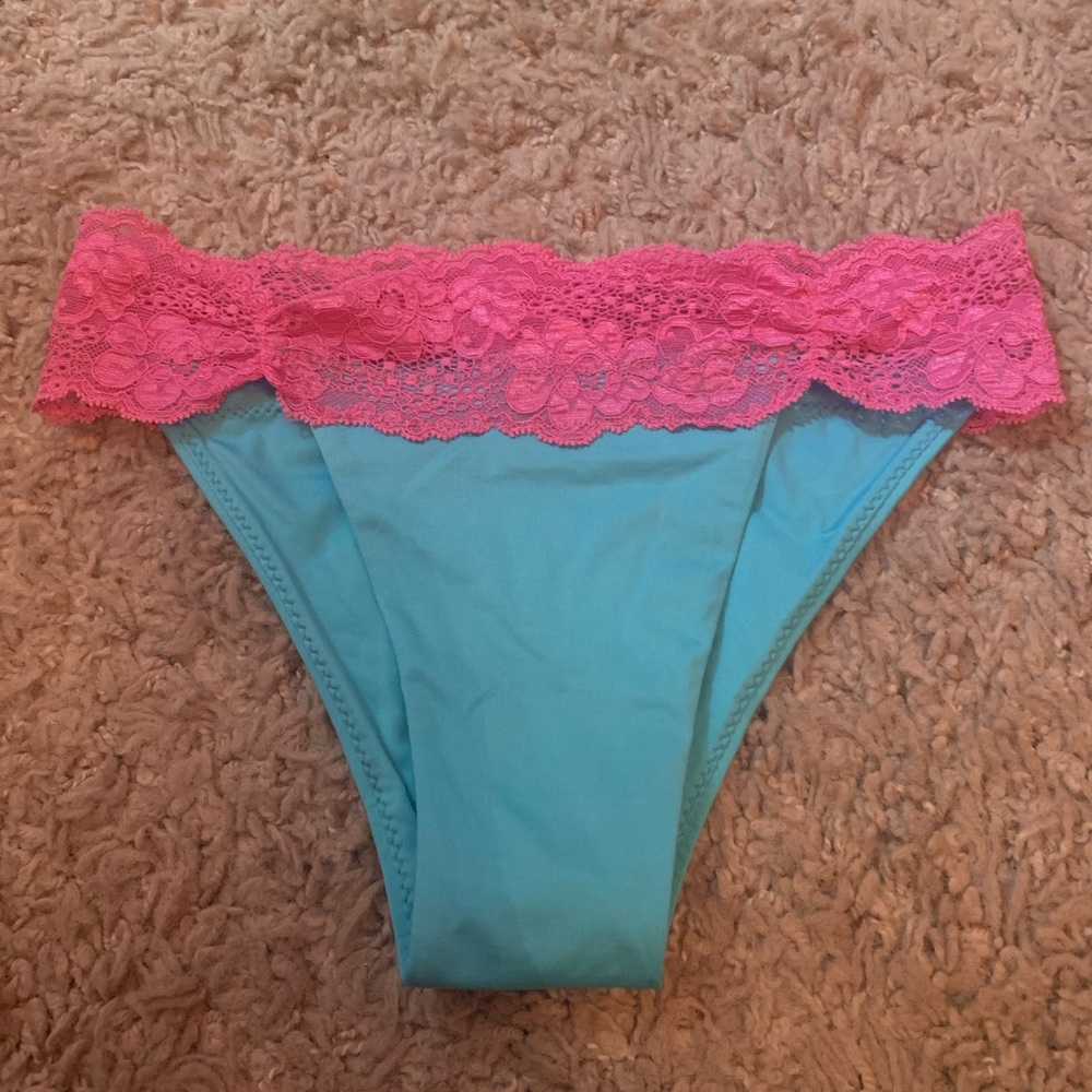 Beach Bunny bottoms